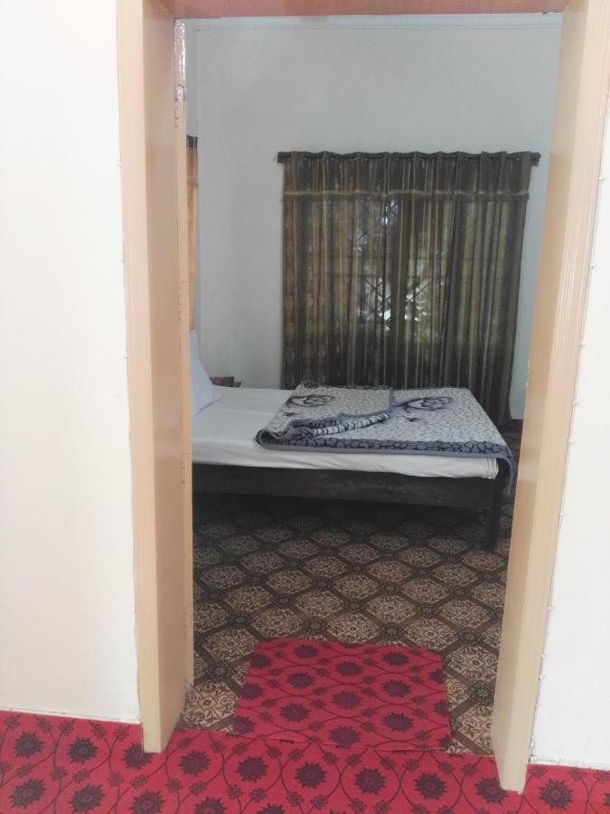 Khyber Inn イスラマバード エクステリア 写真