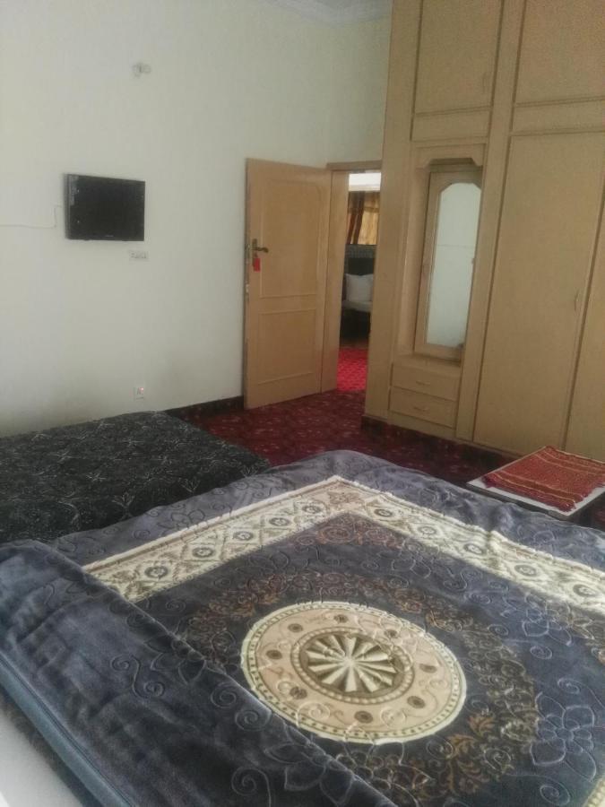 Khyber Inn イスラマバード エクステリア 写真